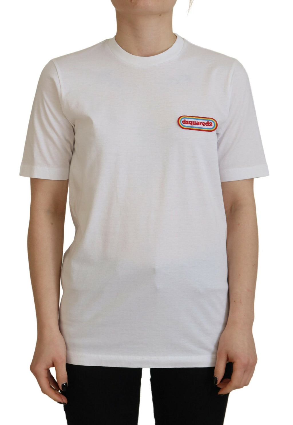 T-shirt à manches courtes blanc Dsquared² avec logo et patch, style décontracté et moderne.