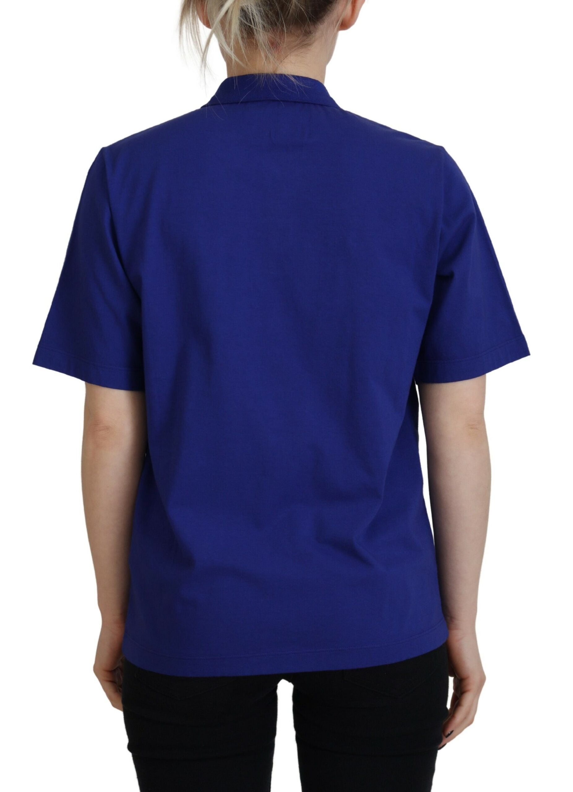 Polo à manches courtes bleu Dsquared² avec col et écriture, style décontracté et élégant, idéal pour un look casual chic.