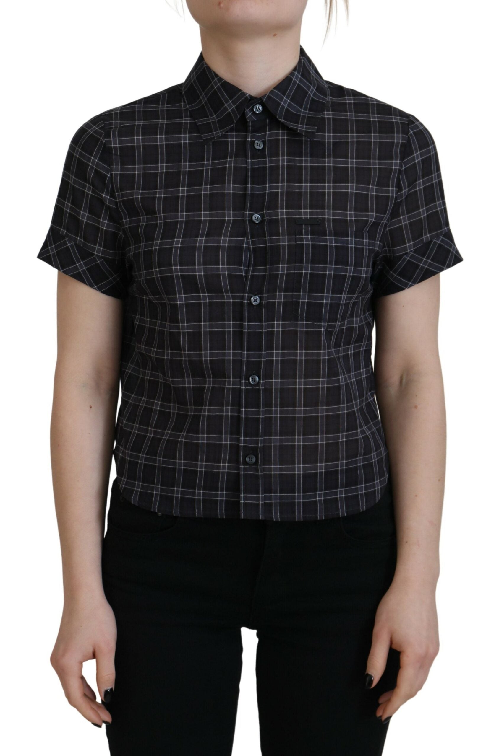 Chemise courte à manches courtes à carreaux noirs avec col et boutons, signée Dsquared², vue de face.