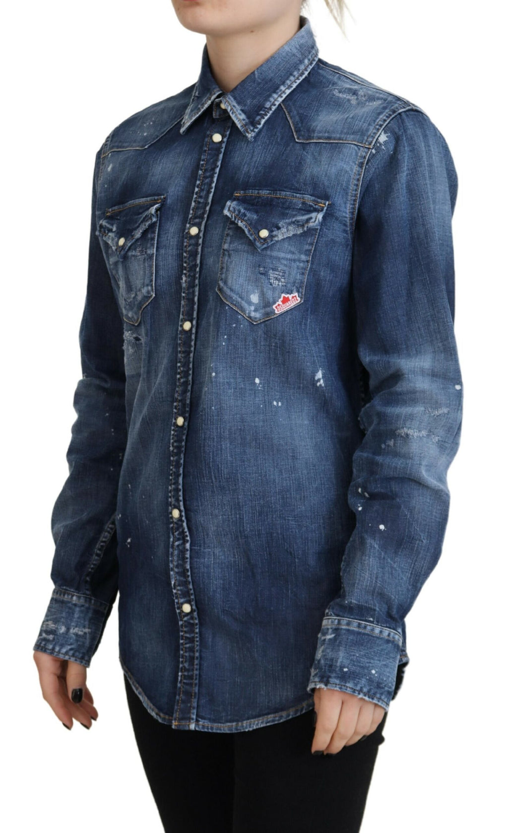 Chemise en jean bleue en coton lavé de Dsquared² avec col et boutons, style décontracté et moderne.
