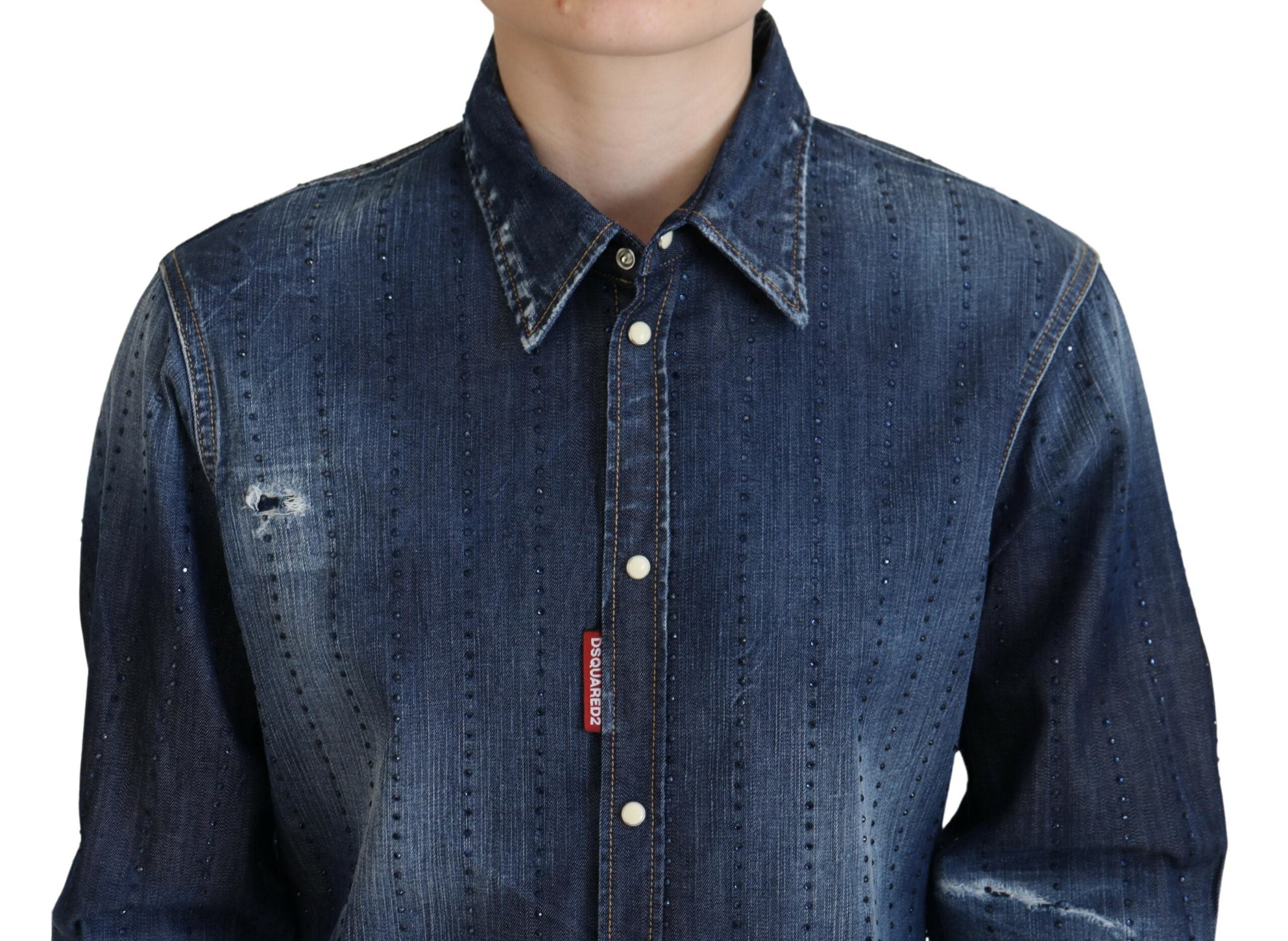 Chemise en denim bleu délavé Dsquared² avec col et boutons, tissu en coton léger, style décontracté et tendance.
