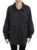 Chemise à manches longues à carreaux noirs avec col et boutons de la marque Dsquared², vue de face.