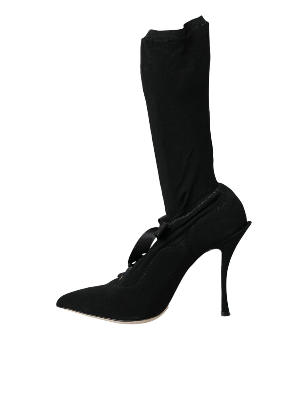 Chaussures Dolce & Gabbana, bottines noires à talons stilettos et mi-mollets, en cuir élégant, visibles de face.