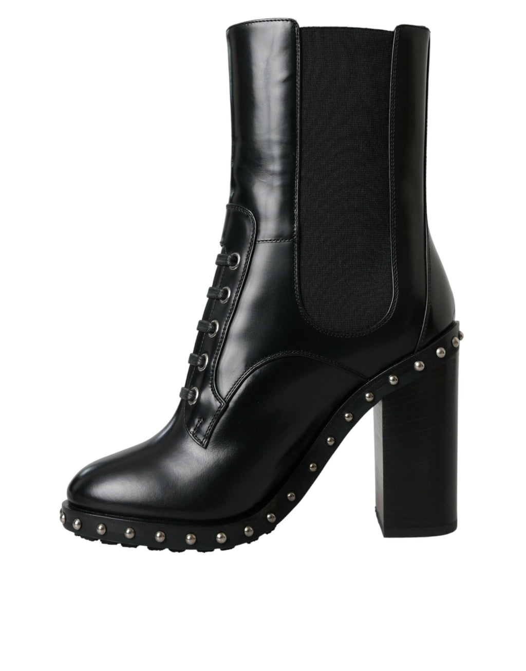 Bottes en cuir noir Dolce & Gabbana avec clous, lacets et semelle solide, mode élégante et sophistiquée.