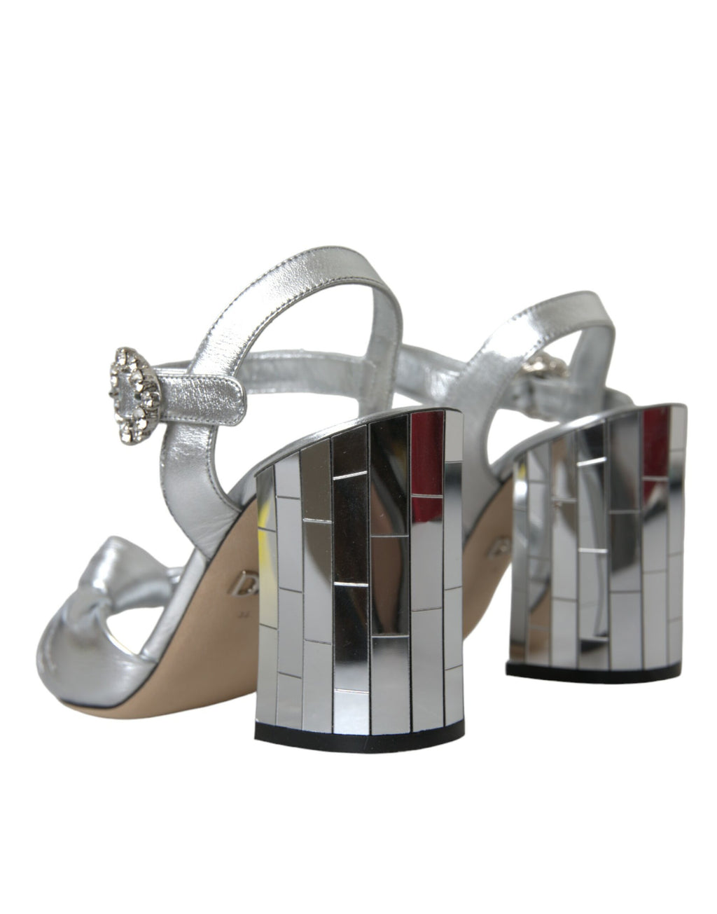 Sandales à talons en cuir d'agneau argenté de Dolce & Gabbana, chaussures élégantes avec finition brillante.