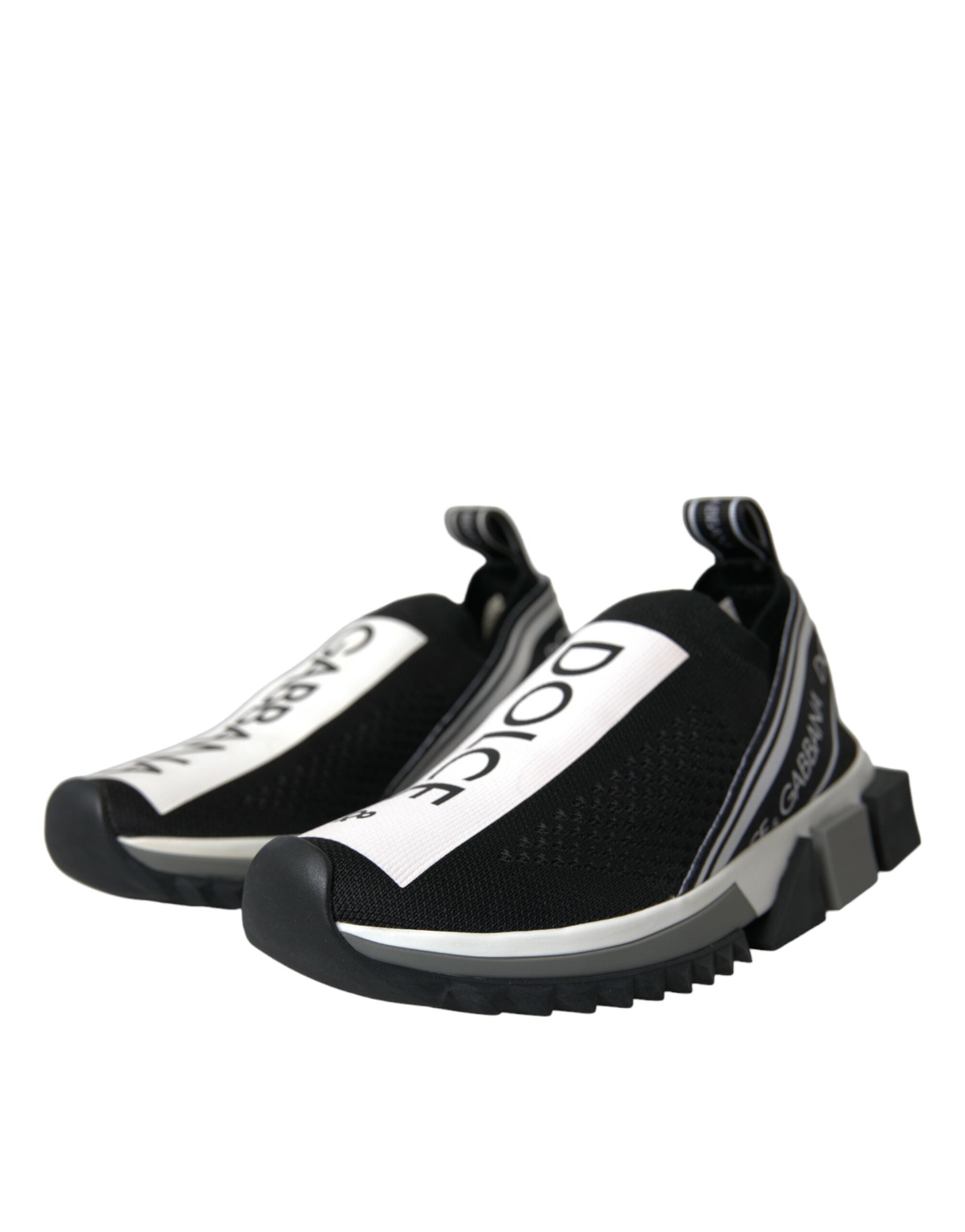 Chaussures sneakers Dolce & Gabbana Sorrento noires et blanches, style slip-on, vues de l'avant sur fond blanc.