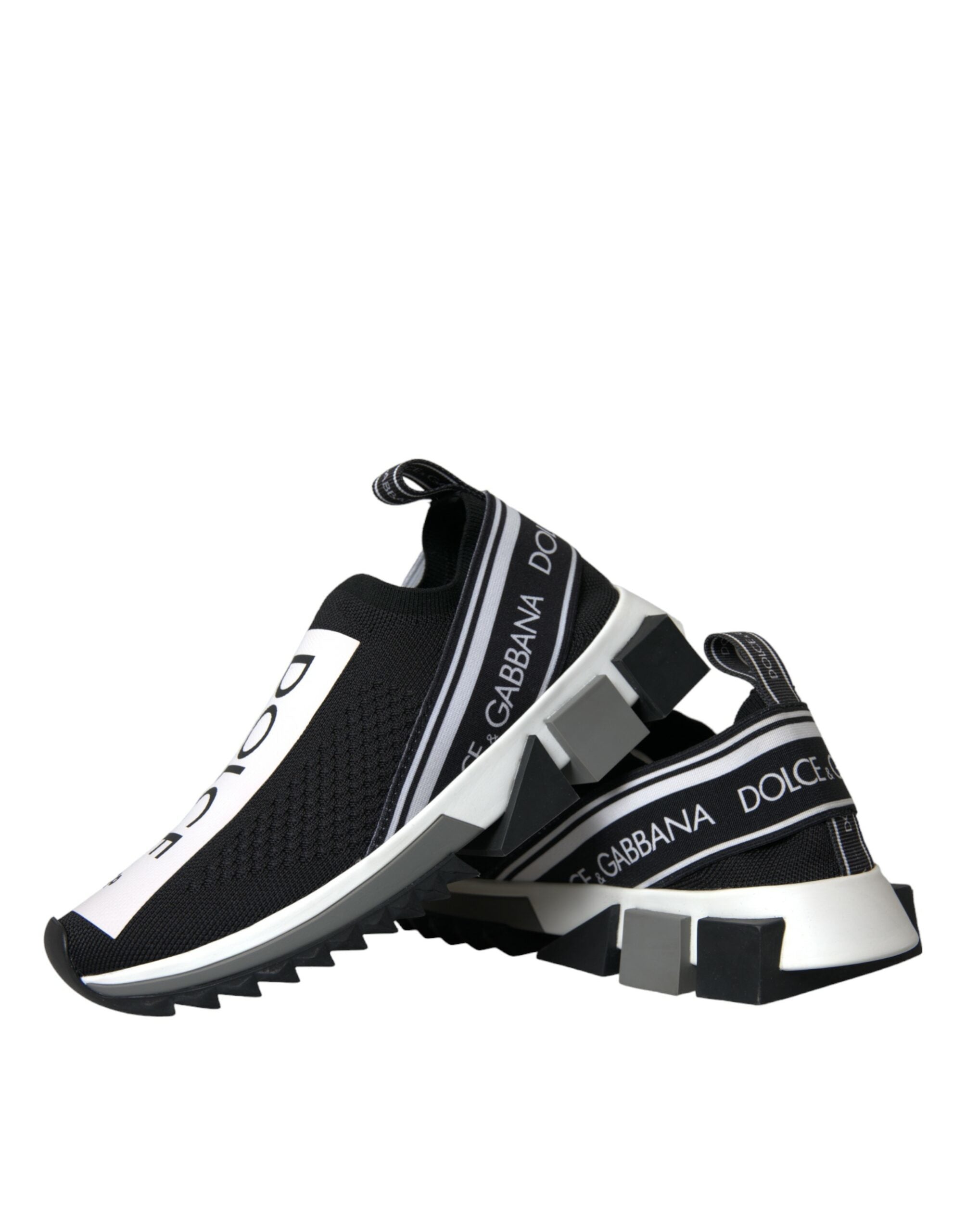 Chaussures sneakers Dolce & Gabbana Sorrento noires et blanches, slip-on, design élégant et moderne, vue de face.