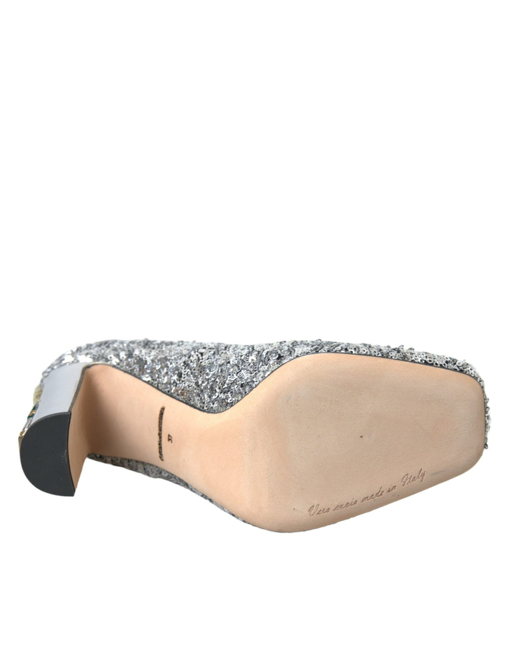 Escarpins Dolce & Gabbana en sequins argentés avec embellissements, chaussures à talons élégantes et sophistiquées.