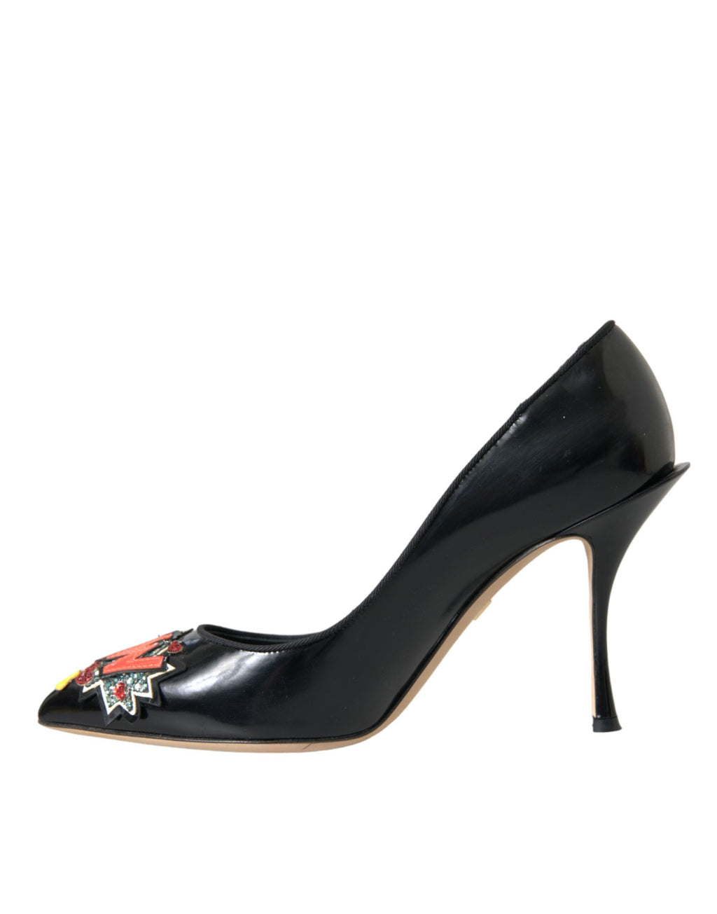 Escarpins noirs en cuir Dolce & Gabbana avec patchs WOW, talons élégants et design sophistiqué.