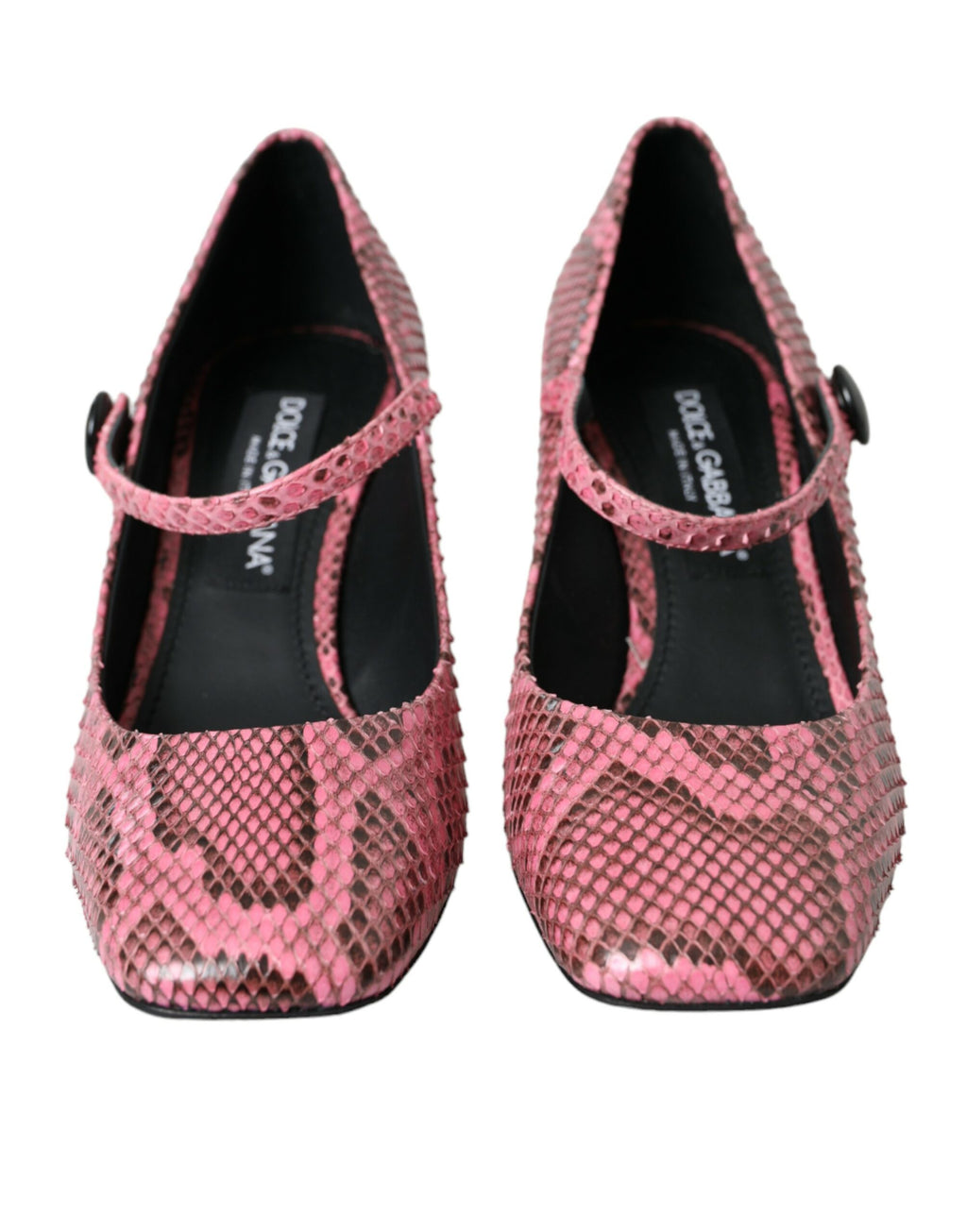 Chaussures Mary Jane en cuir de python rose de Dolce & Gabbana, élégantes et sophistiquées, vues de face.