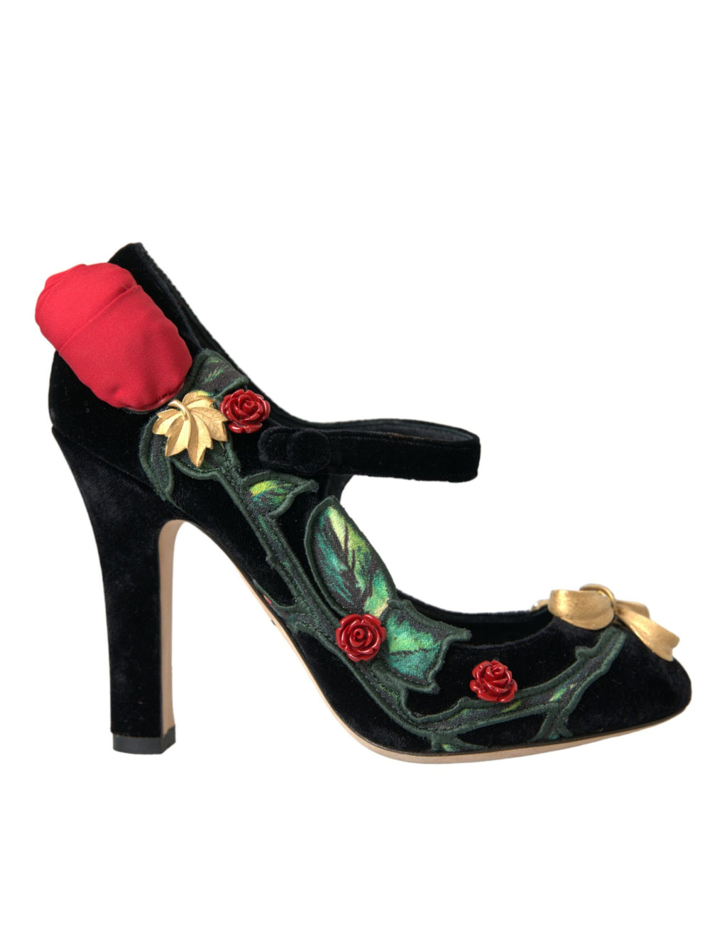 Broche en forme de roses noires et cristaux Dolce & Gabbana, portée sur des chaussures Mary Jane élégantes.