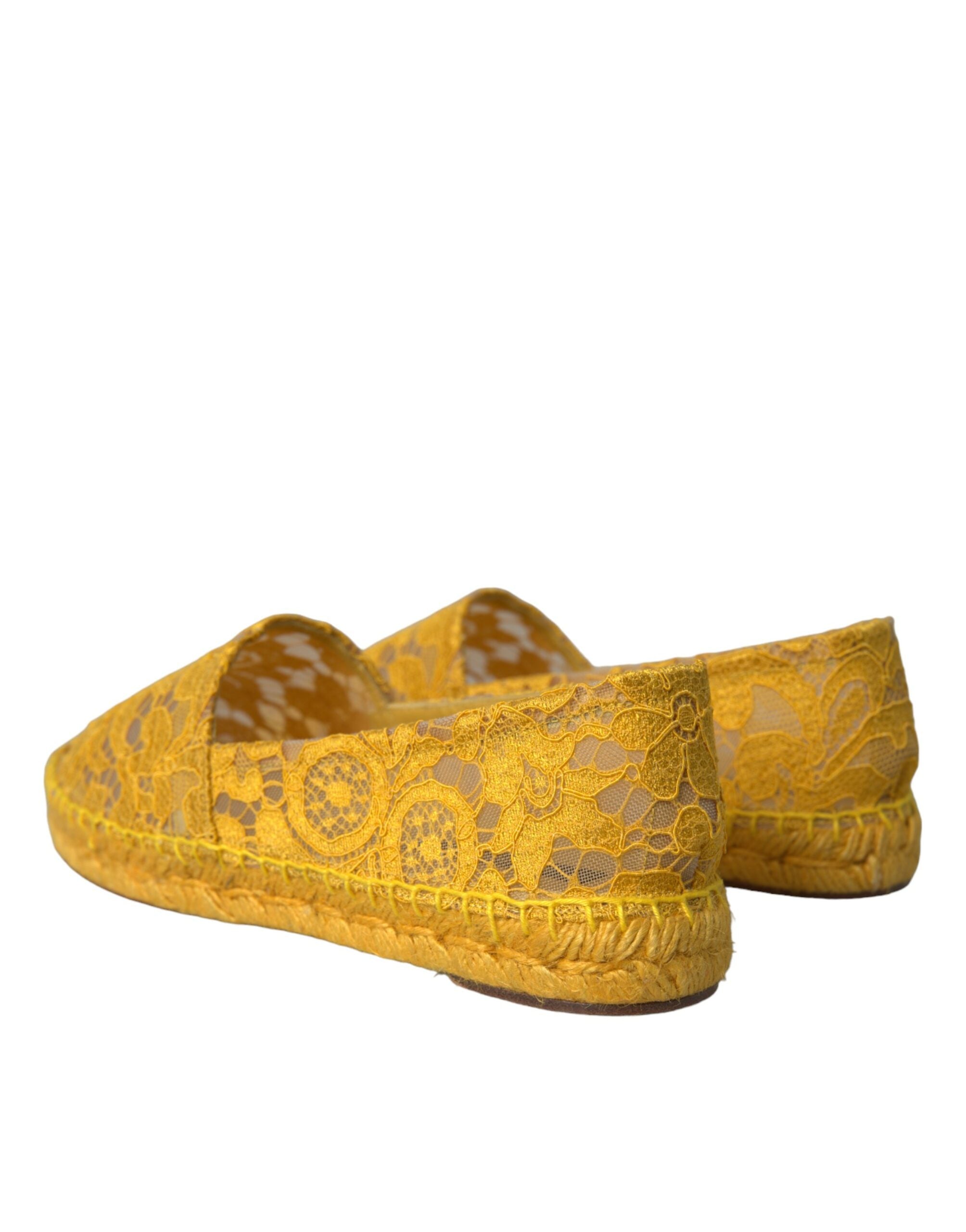 Espadrilles plates jaunes Dolce & Gabbana Taormina en dentelle, chaussures plates élégantes pour femme, vue de face.