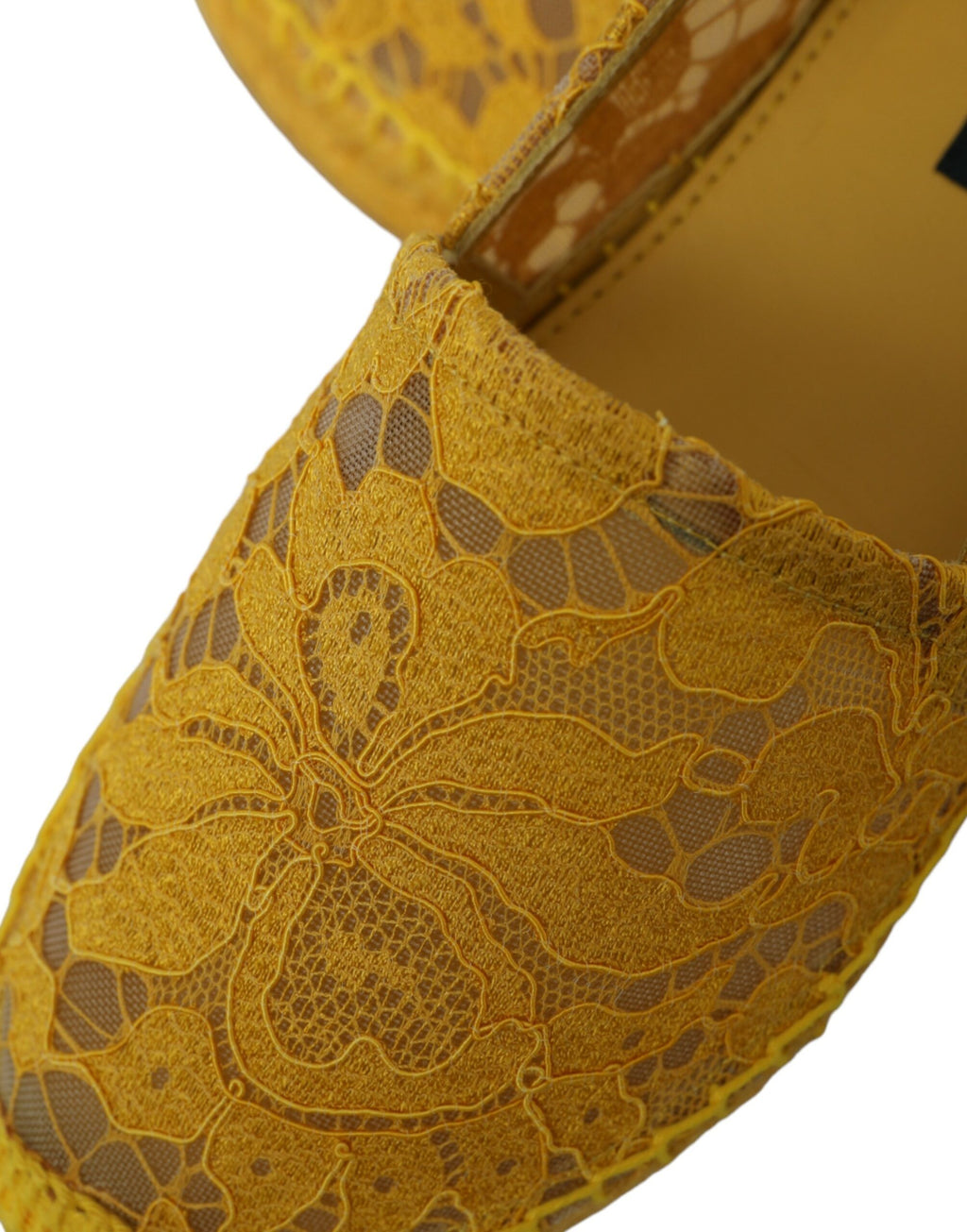 Chaussures plates Dolce & Gabbana Taormina en dentelle jaune, espadrilles élégantes pour un style chic et décontracté.