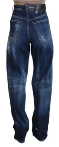 Jeans en denim bleu à taille haute et coupe droite de Dsquared², modèle San Diego, porté avec détails visibles.
