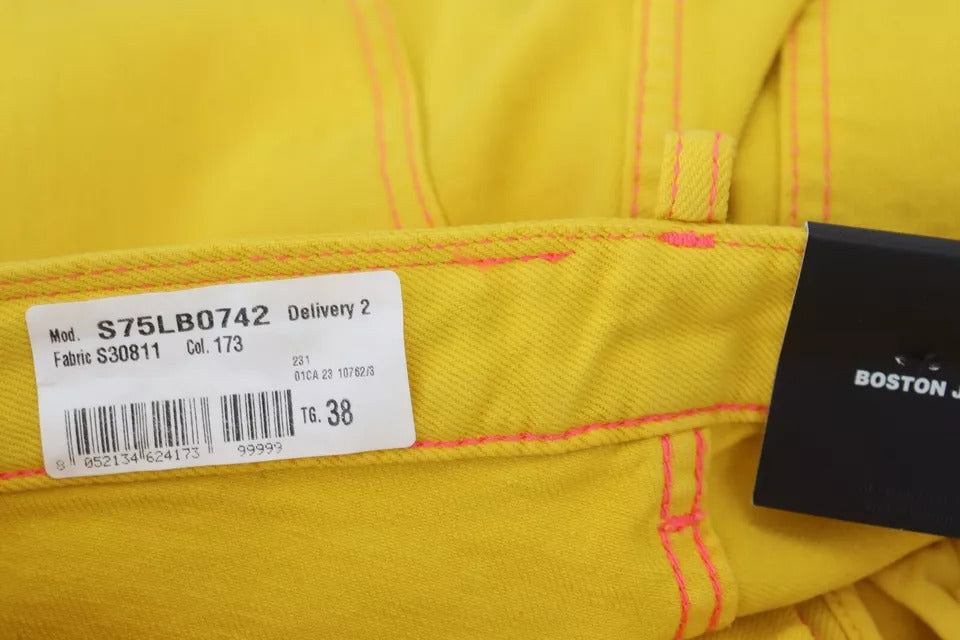 Jeans en coton jaune à taille haute et coupe droite de Dsquared², style denim Boston, visible sur l'image.