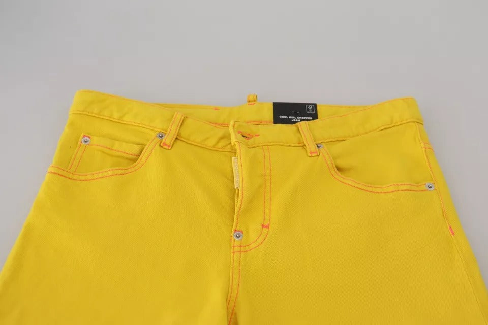 Jeans en denim jaune à taille basse Dsquared², coupe courte et tendance pour un style cool et décontracté.