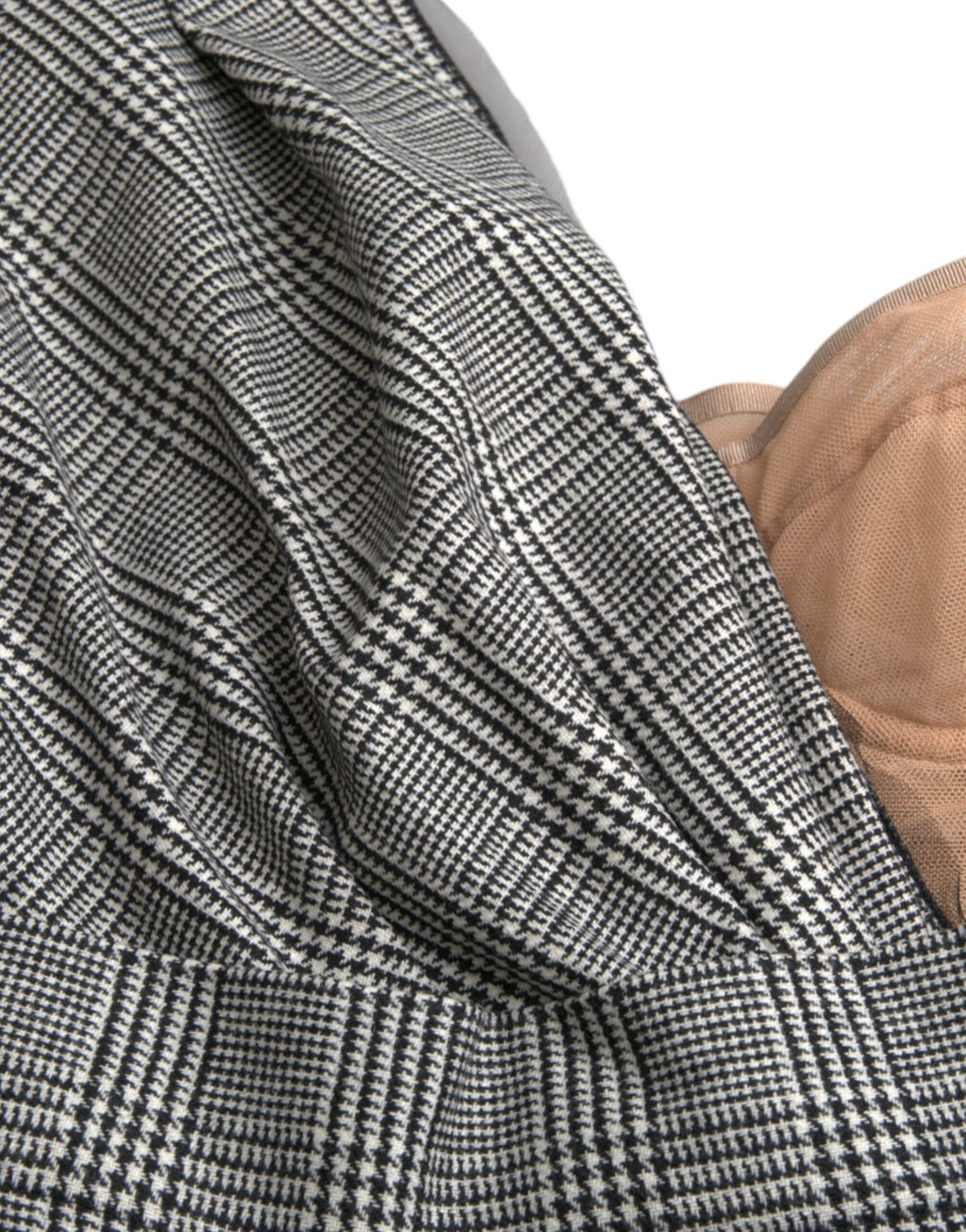 Robe longue à une épaule Dolce & Gabbana en gris beige, superposée et élégante, idéal pour une tenue sophistiquée.