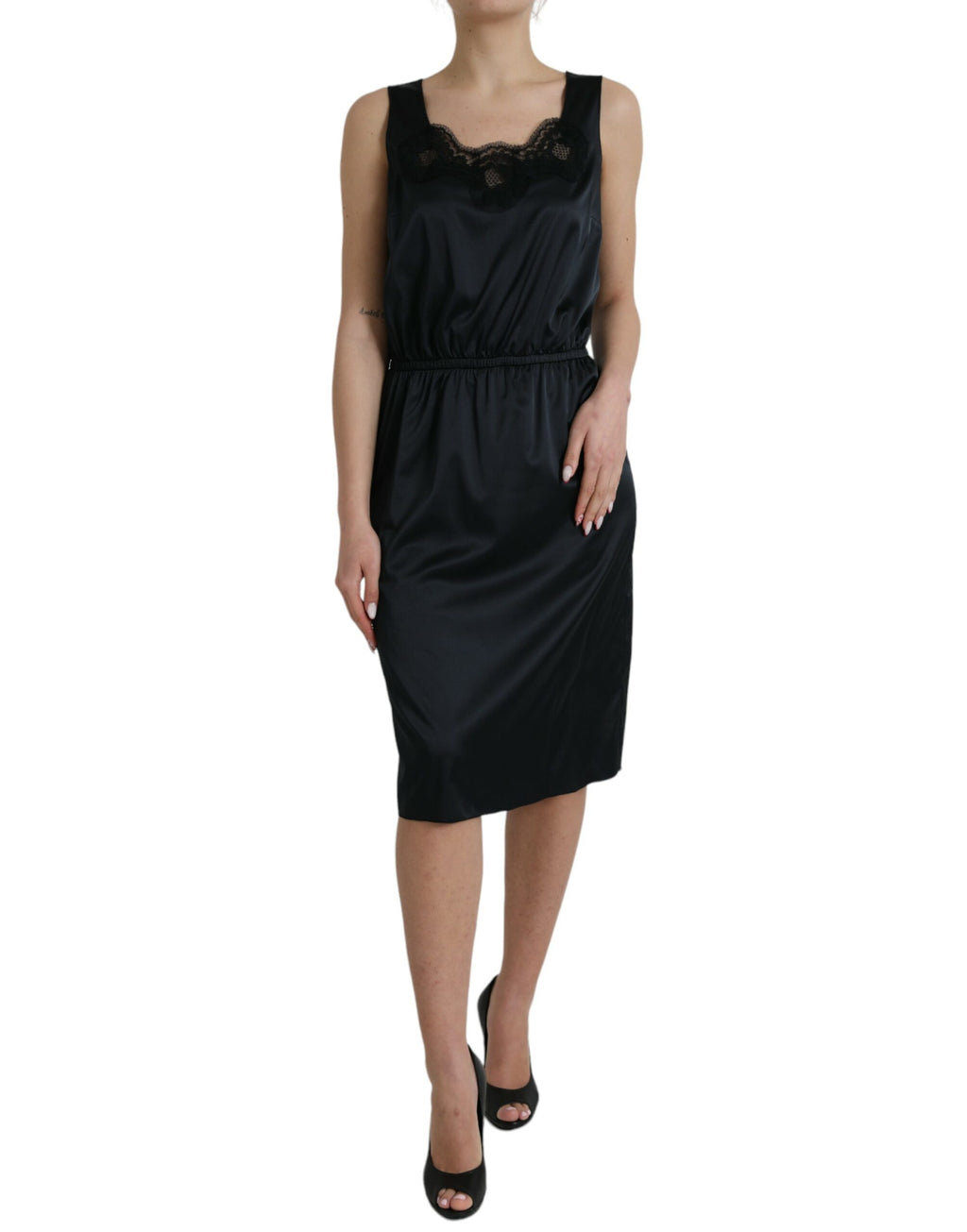 Robe midi noire en polyester Dolce & Gabbana avec bordure en dentelle élégante, coupe ajustée et style sophistiqué.