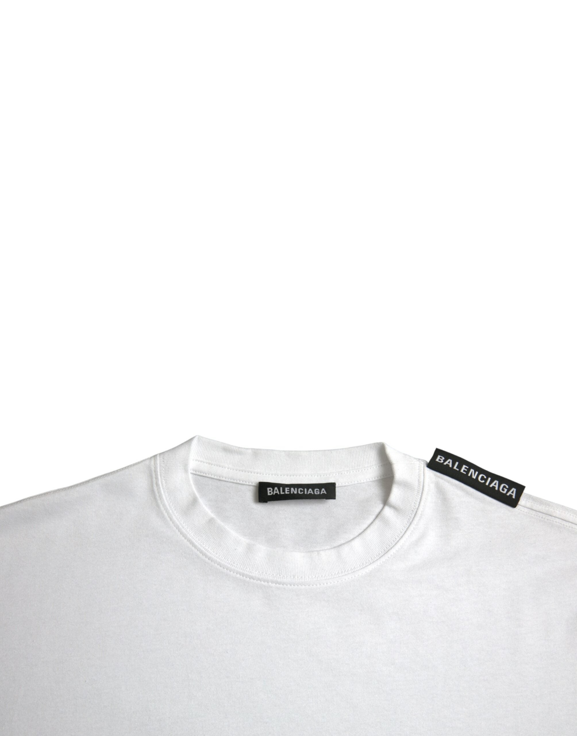T-shirt en coton blanc Balenciaga avec col rond, jersey léger et design épuré, visible en gros plan.