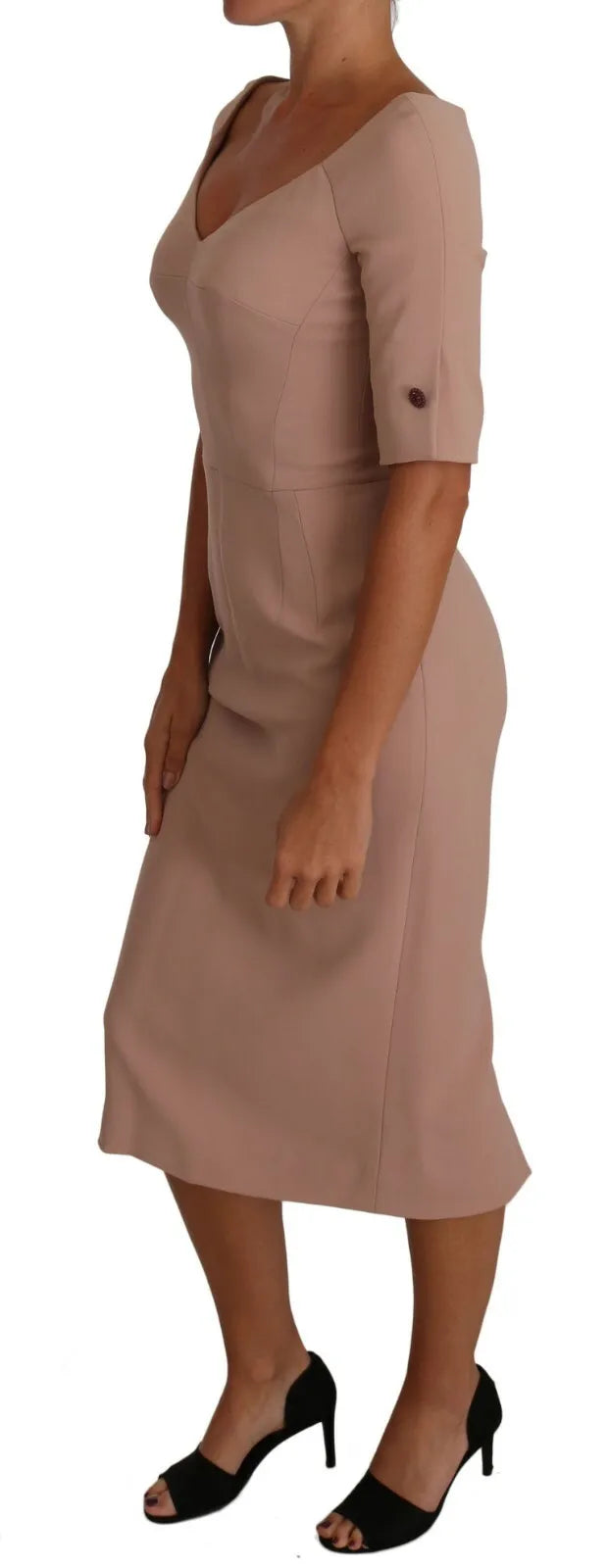 Robe midi Dolce & Gabbana en rose poussière avec boutons en cristal, coupe ajustée et élégante, vue de face.