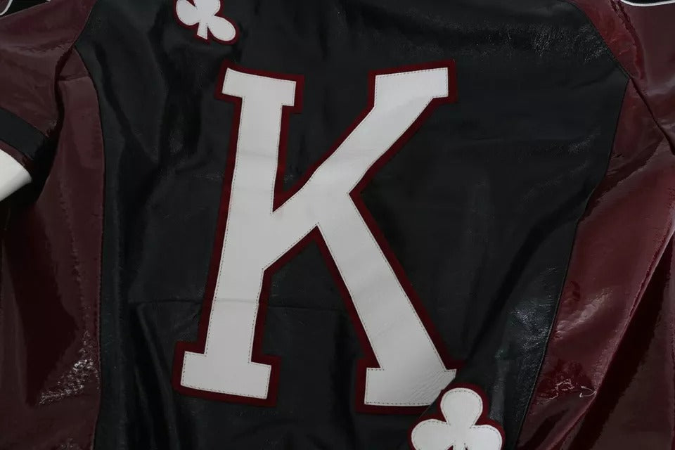 Veste en cuir noire et bordeaux Dolce & Gabbana avec capuche DG King of Love, style élégant et tendance.