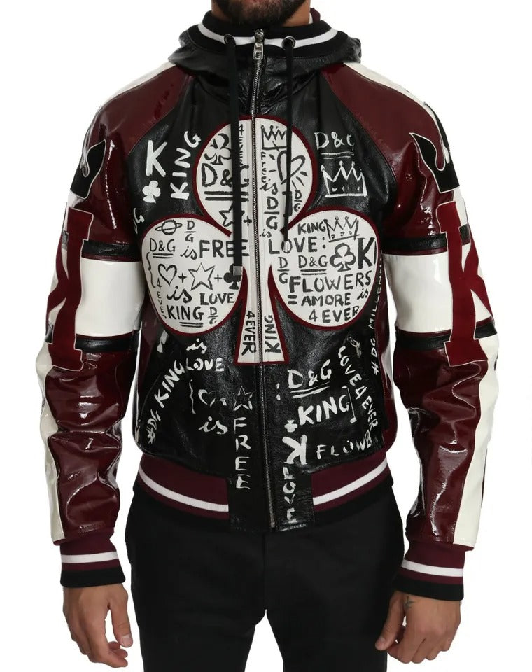 Veste en cuir noir et bordeaux Dolce & Gabbana avec capuche, style King of Love, détails élégants et couture de luxe.