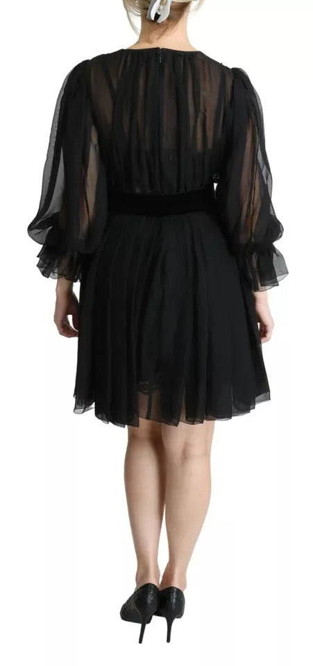 Robe courte en tulle noir en mesh plissé en soie mélangée de Dolce & Gabbana, élégante et sophistiquée.