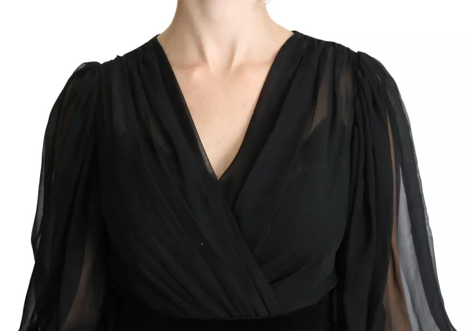 Robe courte en mesh noir Dolce & Gabbana avec plis et tissu en mélange de soie, élégante et sophistiquée.