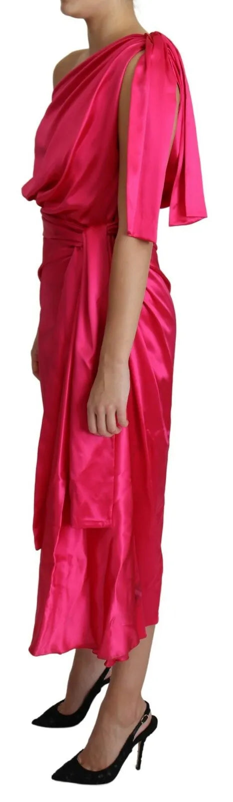 Robe midi fuchsia Dolce & Gabbana à coupe ajustée, épaule unique, style élégant et sophistiqué.