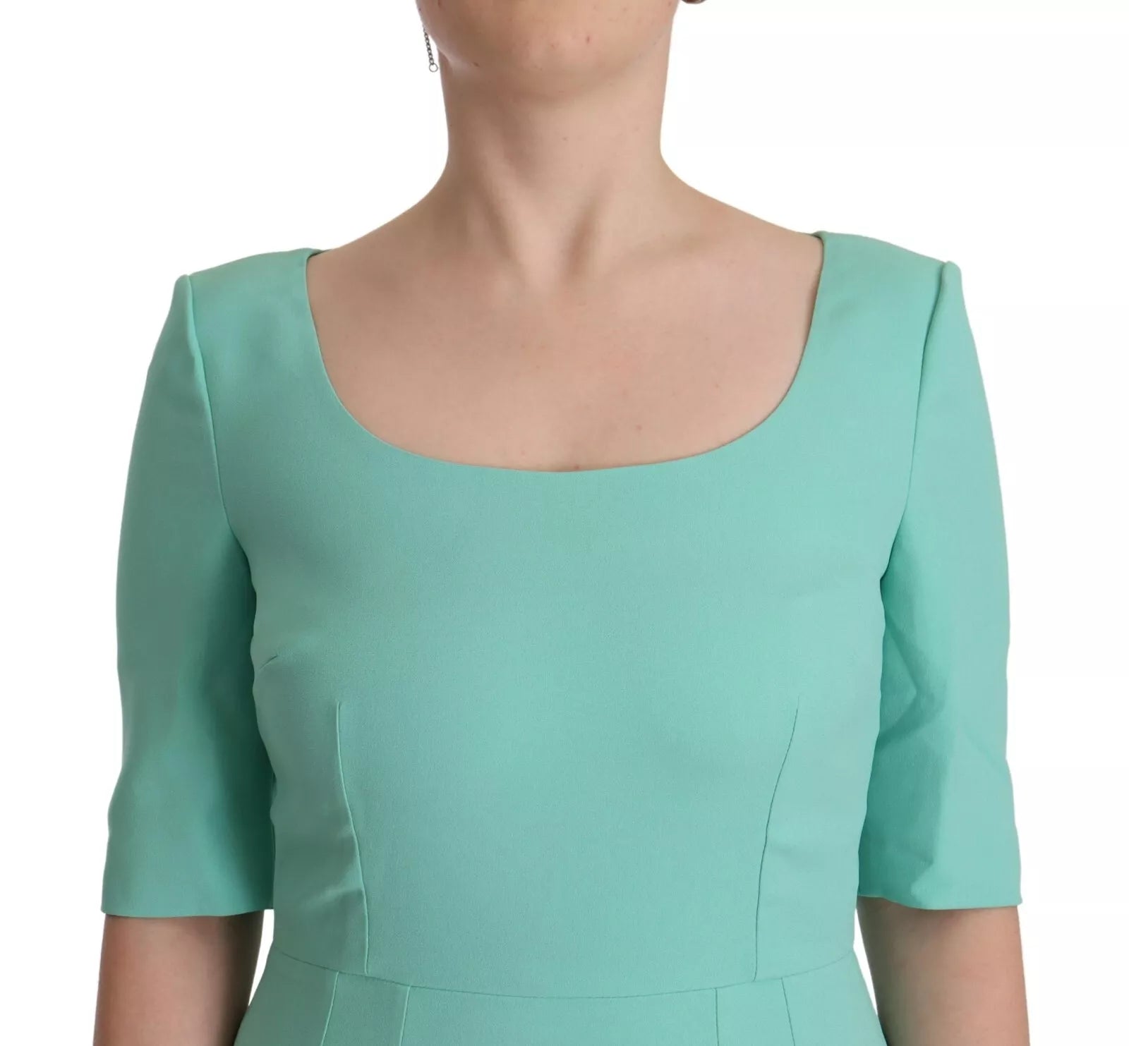 Robe midi verte menthe Dolce & Gabbana à col carré et coupe ajustée, vue de face sur fond neutre.