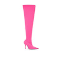 Bottes en polyester rose de Balenciaga avec design moderne et détails élégants, vue en gros plan.