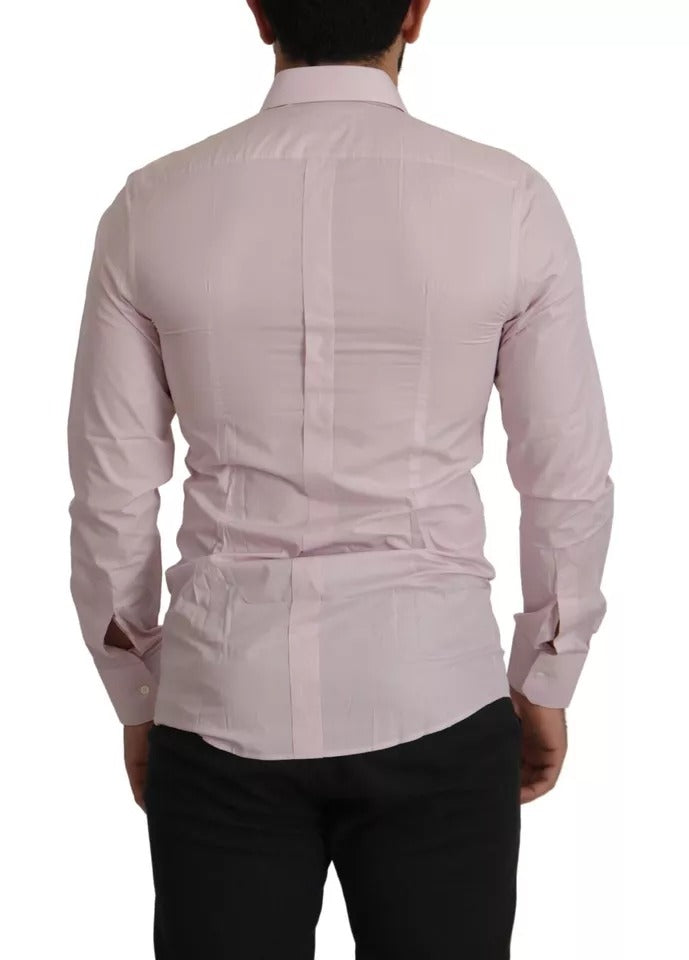 Chemise dorée Dolce & Gabbana pour homme avec robe en coton rose clair formelle, élégante et sophistiquée.