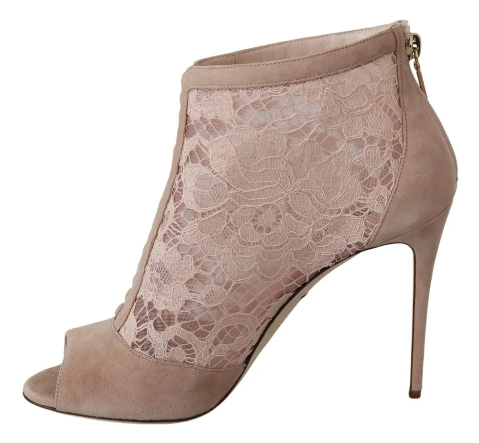 Bottes à talons ouverts en daim beige avec dentelle Dolce & Gabbana, bout pointu et fermeture à la cheville.