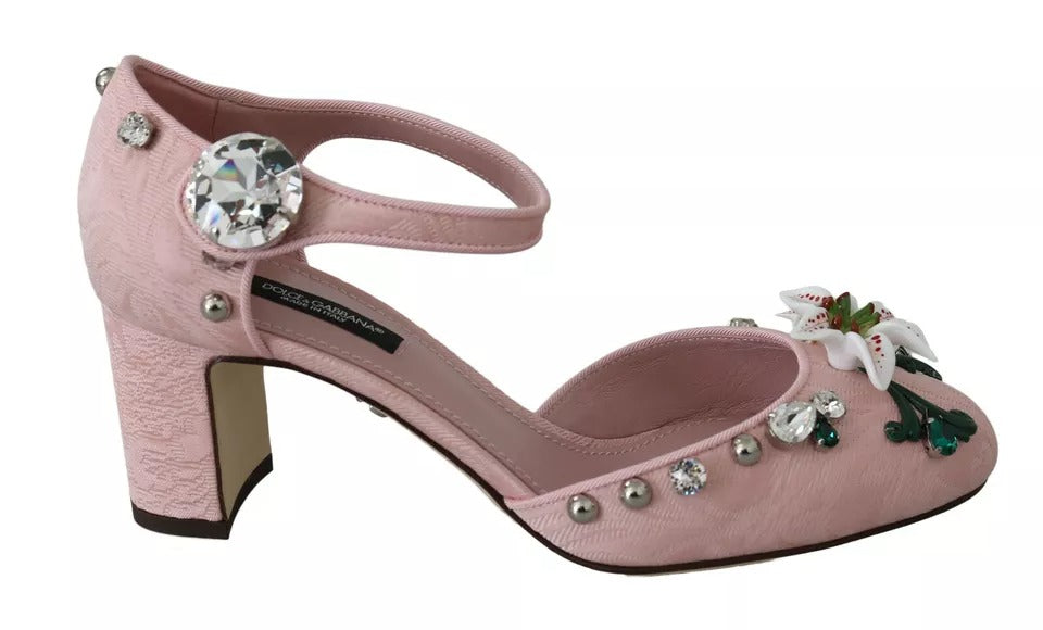 Chaussures à talons Dolce & Gabbana en brocart rose avec cristaux et bride à la cheville, ornées d’un motif de lys élégant.