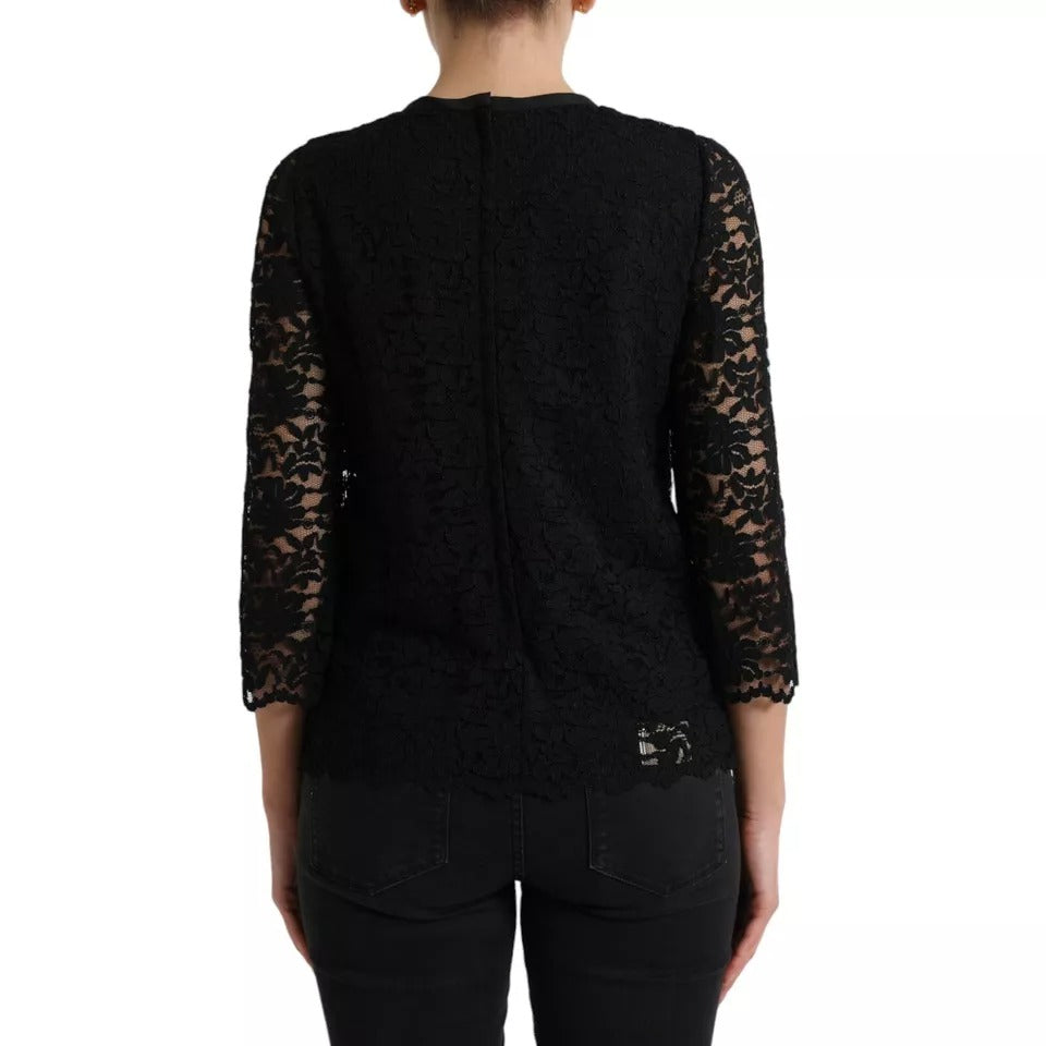 Blouse Dolce & Gabbana en dentelle noire à motifs floraux, style T-shirt pour le personnel, visible avec détails de dentelle.