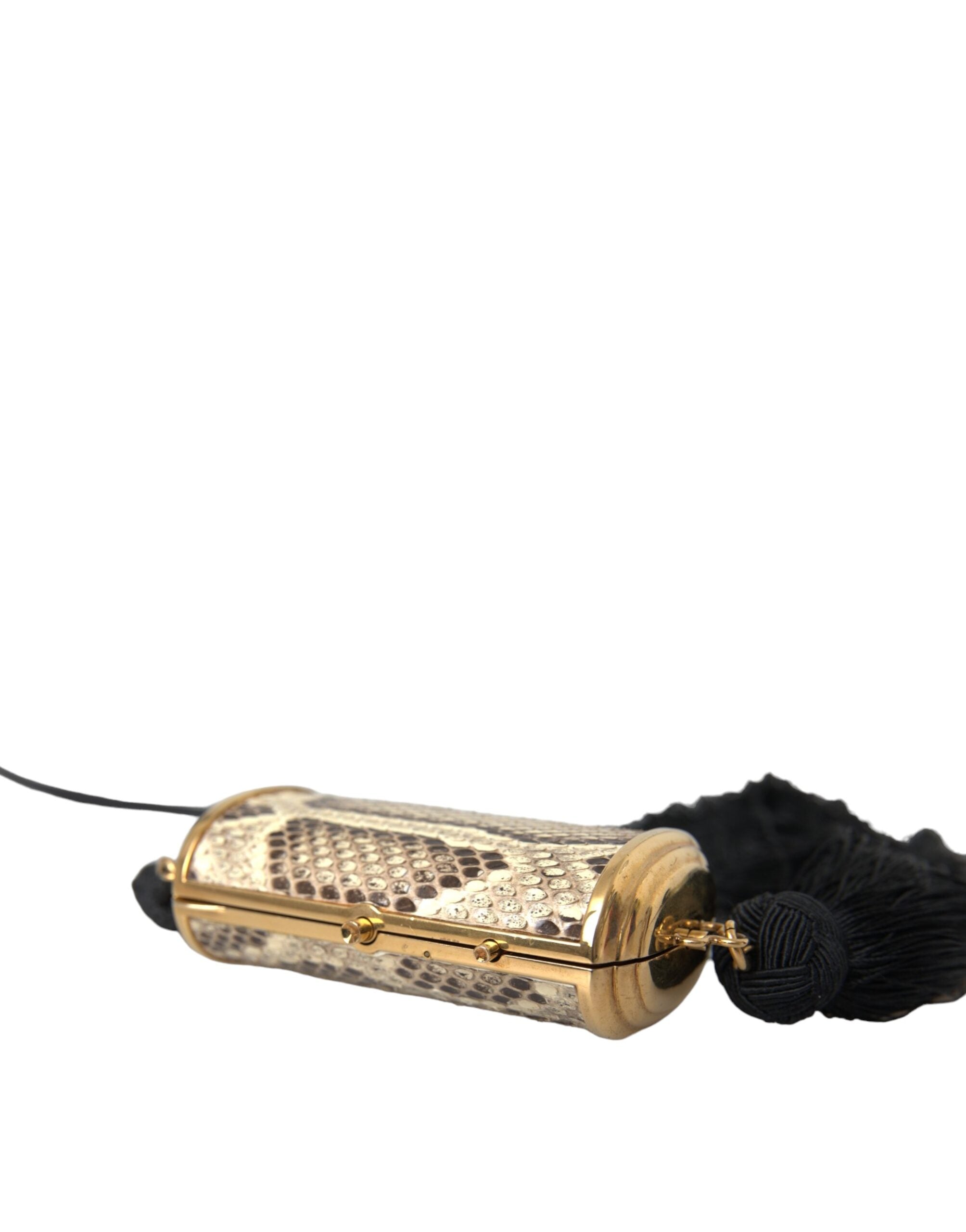 Pochette Dolce & Gabbana beige en cuir exotique avec miroir miniature, tassel et poche pour maquillage.