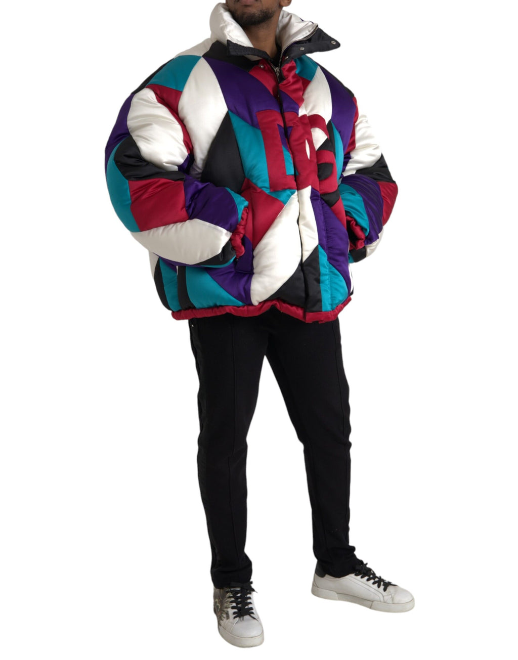 Veste matelassée Dolce & Gabbana logo multicolore, coupe-vent puffer, style tendance avec logo visible, pour homme ou femme.
