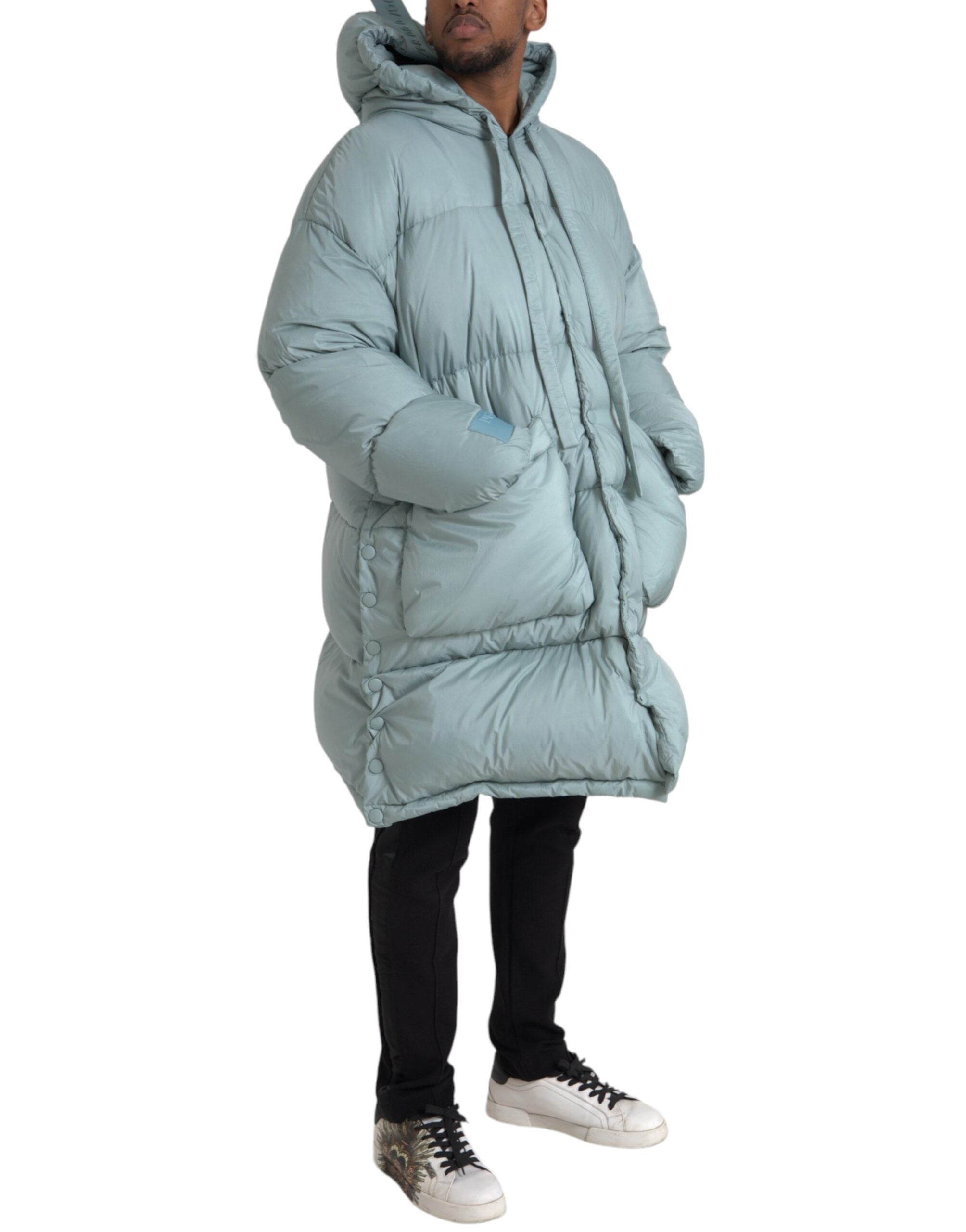 Veste matelassée à capuche pour homme Dolce & Gabbana Light Blue, coupe décontractée, rembourrée et élégante.
