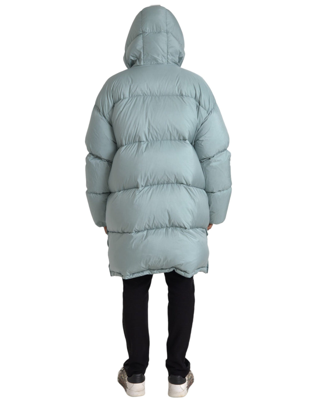 Doudoune matelassée à capuche Dolce & Gabbana Light Blue pour homme, veste puffer chaude et stylée.