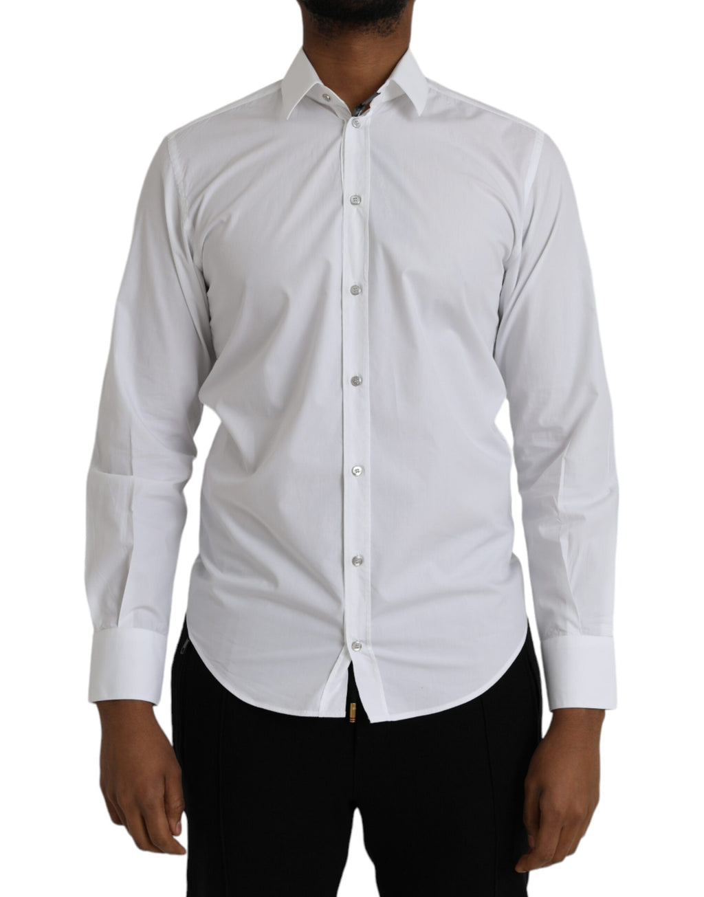 Robe blanche en coton à manches longues Dolce & Gabbana Martini, élégante et fluide, portée avec un col classique.