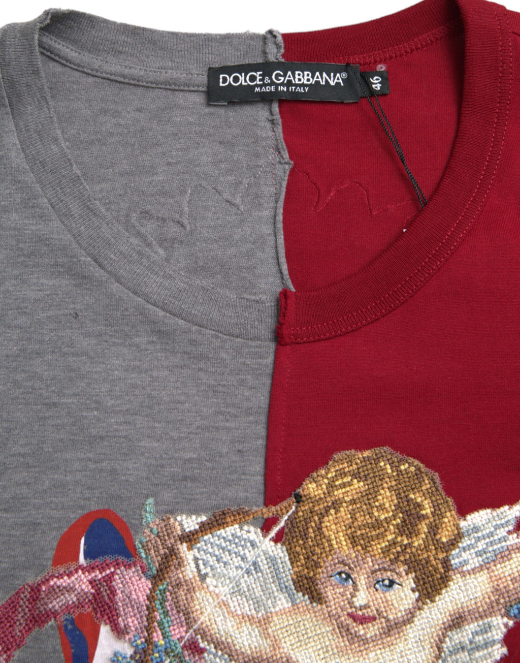T-shirt à manches courtes Dolce & Gabbana multicolore avec graphique, design moderne et style élégant visible en image.