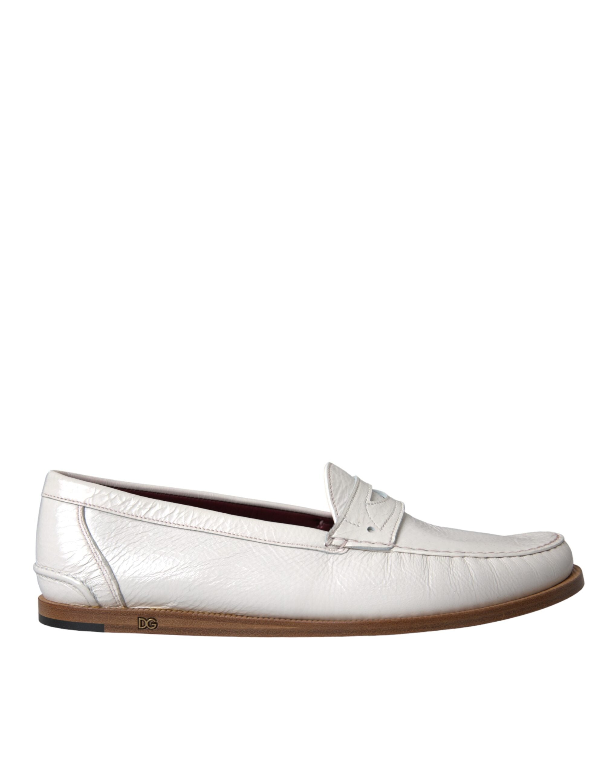 Mocassins slip-on en cuir blanc Dolce & Gabbana pour homme, chaussures élégantes et confortables.