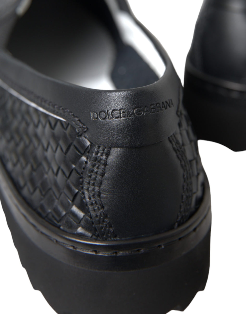 Chaussures mocassins en cuir de buffle tissé noir Dolce & Gabbana pour hommes, vue de face.