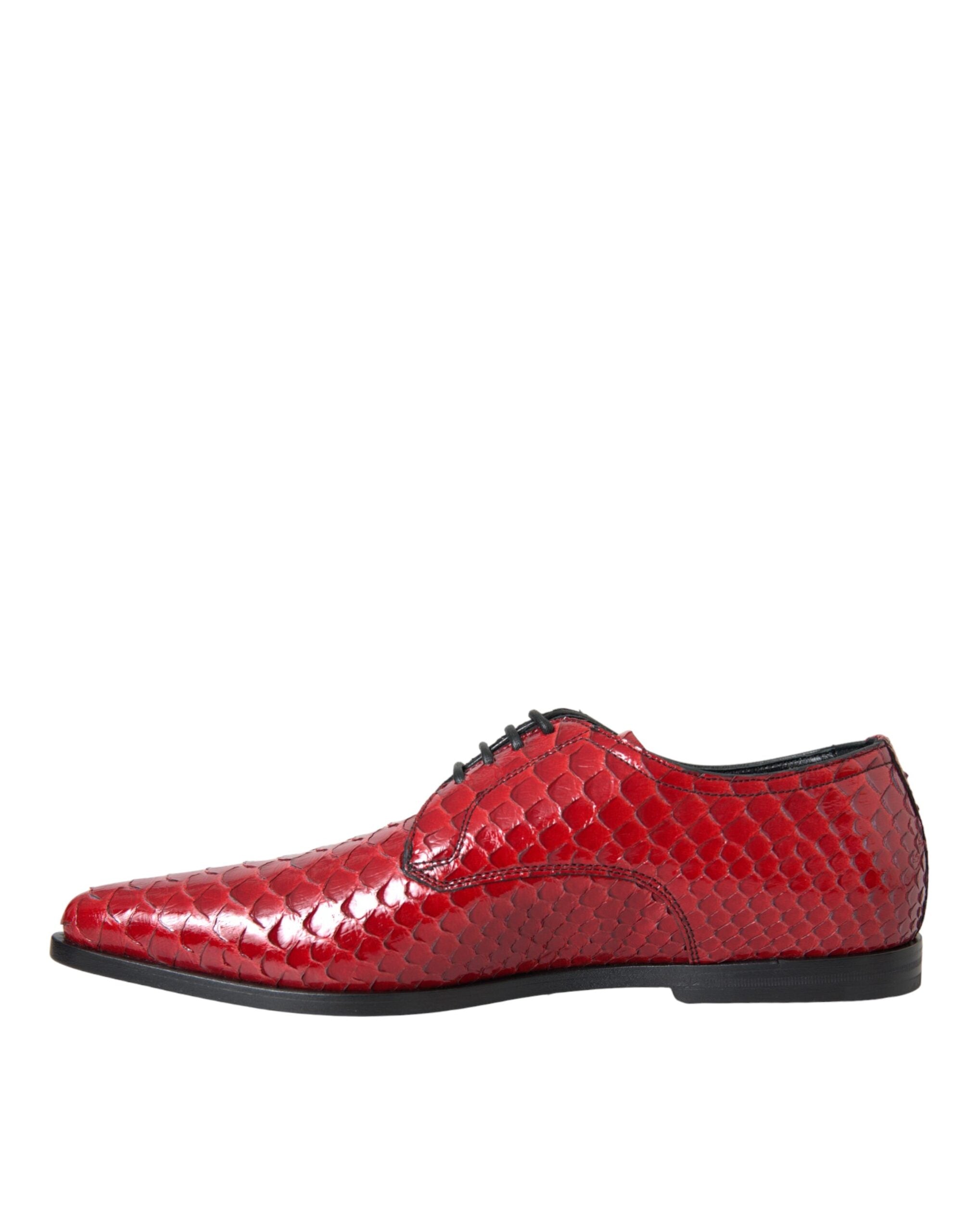 Chaussures formelles Derby pour homme Dolce & Gabbana, rouges, texturées et vernis, élégantes et sophistiquées.