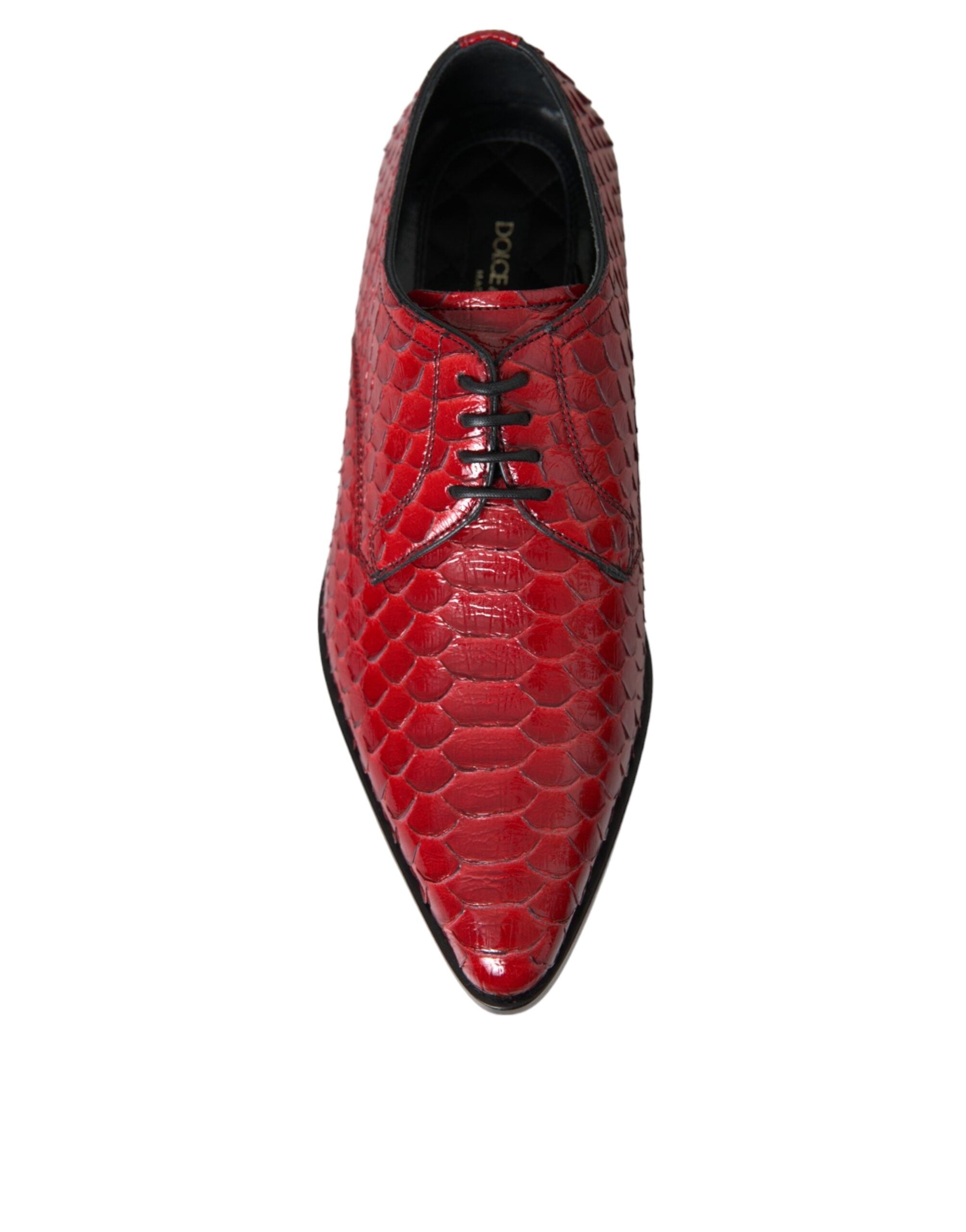 Chaussures Derby hommes Dolce & Gabbana rouges en cuir verni texturé, chaussures formelles élégantes.