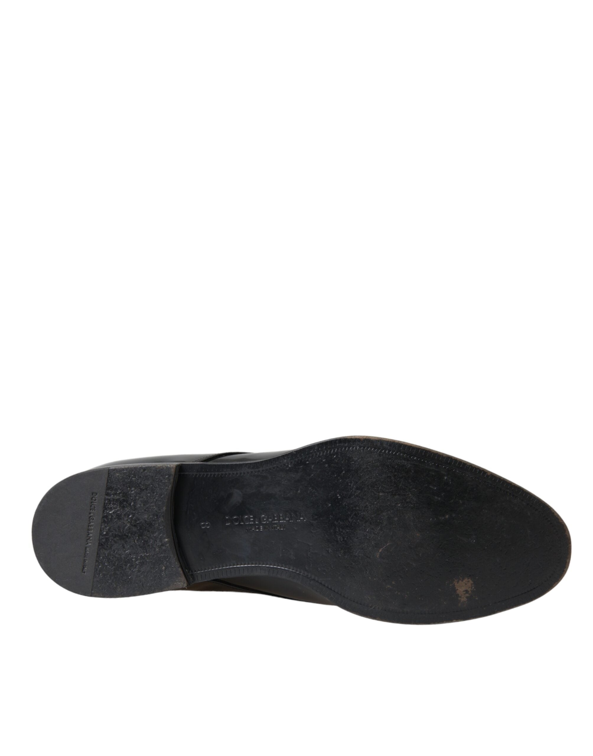 Chaussures de ville noires en cuir verni Dolce & Gabbana, derby formelles élégantes pour homme.
