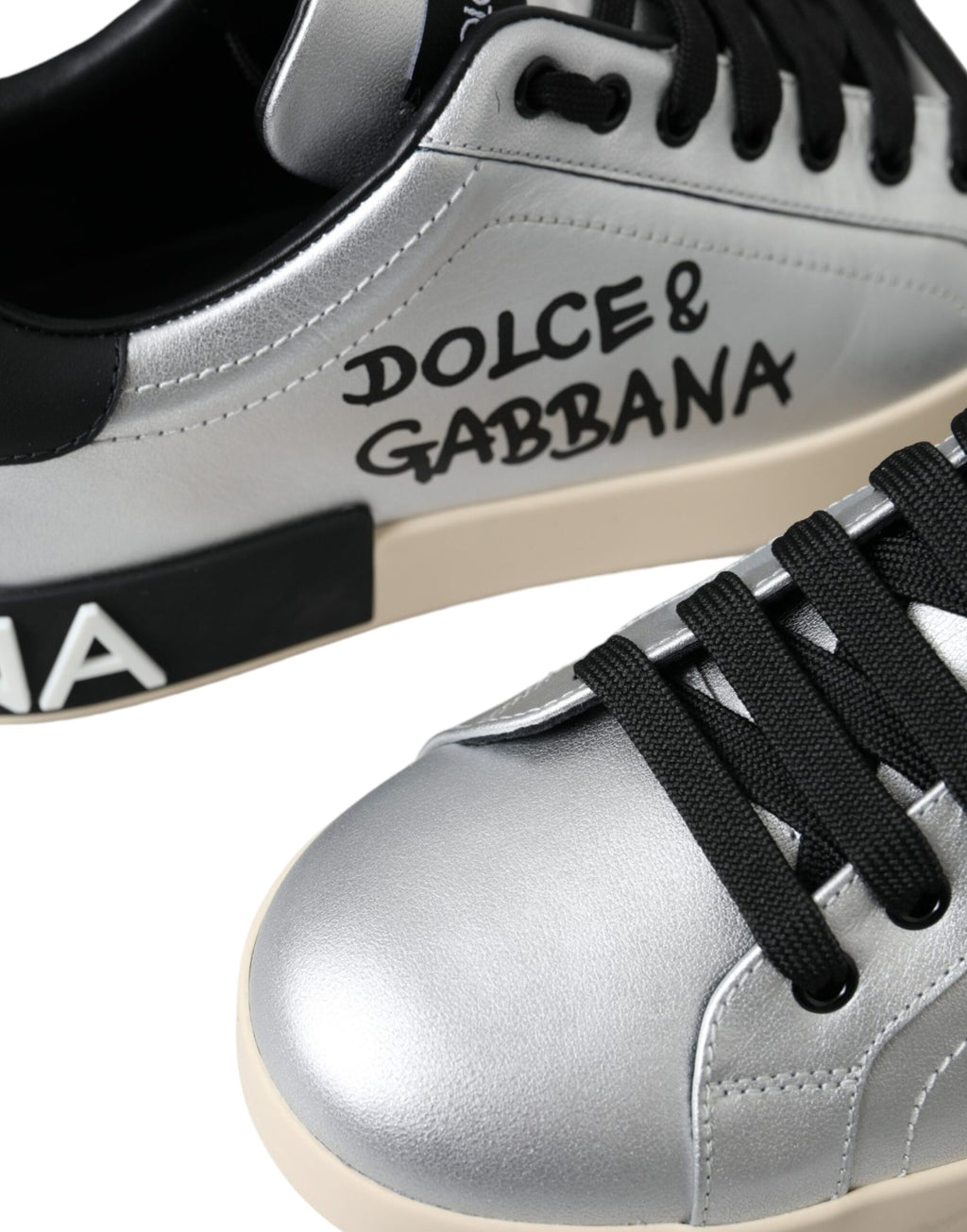 Chaussures pour hommes Dolce & Gabbana Portofino en cuir argenté, baskets en cuir calf avec semelle blanche.