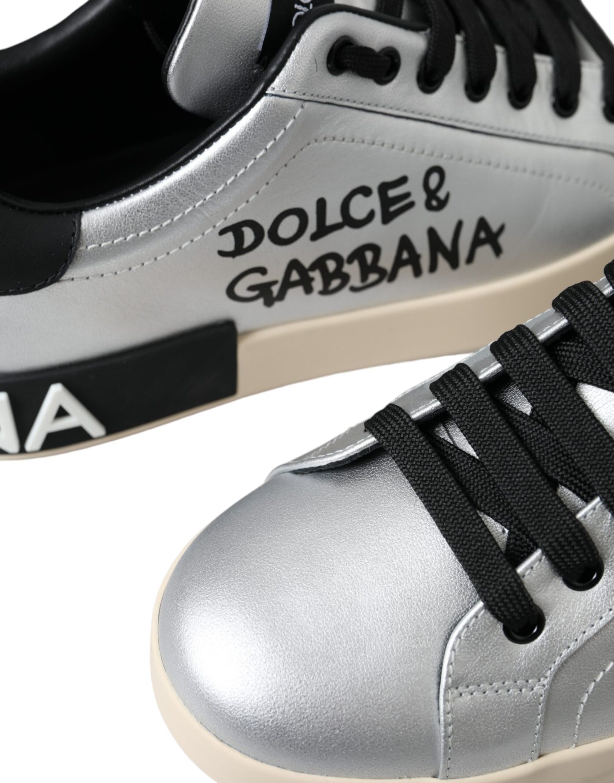 Chaussures pour hommes Dolce & Gabbana Portofino en cuir argenté, baskets en cuir calf avec semelle blanche.