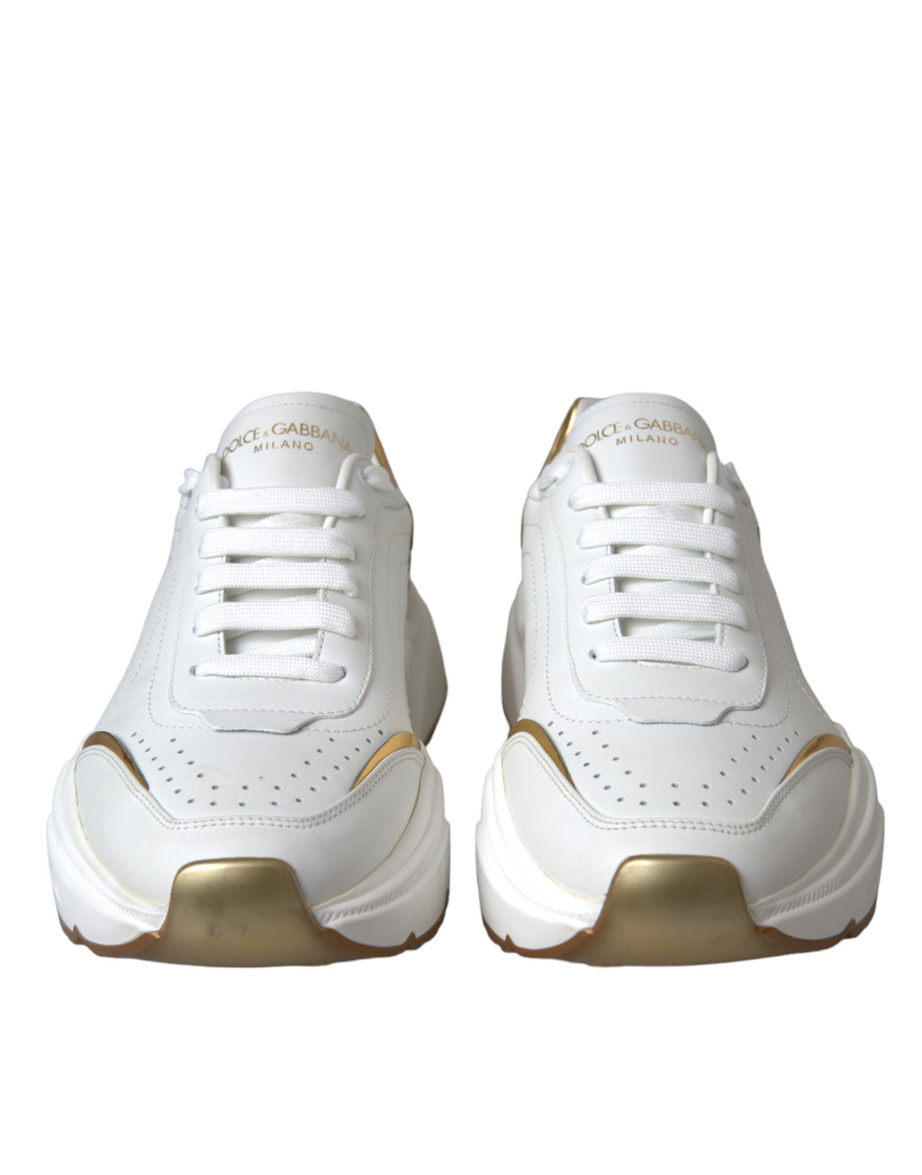 Chaussures sneakers en cuir blanc et or Dolce & Gabbana Daymaster, élégantes et modernes.