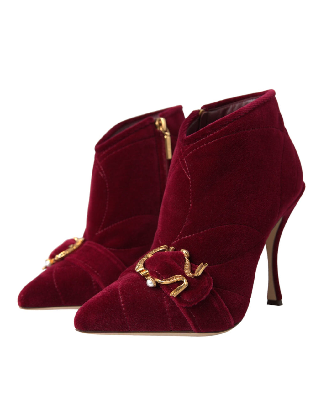 Bottes en velours rouge foncé Dolce & Gabbana avec boucle de devotion, chaussures élégantes et sophistiquées.
